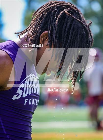 Thumbnail 1 in Huntsville vs Southwind (U of Memphis 7v7) photogallery.