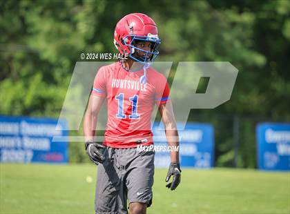 Thumbnail 3 in Huntsville vs Southwind (U of Memphis 7v7) photogallery.