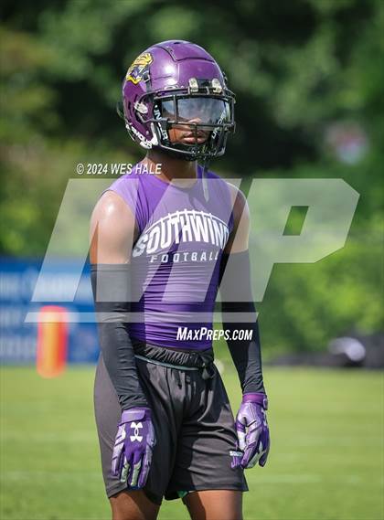 Thumbnail 1 in Huntsville vs Southwind (U of Memphis 7v7) photogallery.