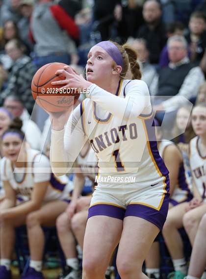 Thumbnail 2 in Sheridan vs. Unioto (OHSAA D2 District Final) photogallery.