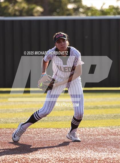 Thumbnail 1 in Melissa @ Aledo (UIL 5A D1 Girls Softball State Semi-Final) photogallery.