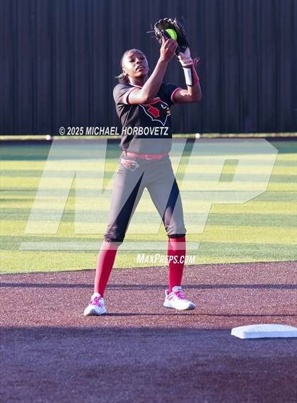 Thumbnail 1 in Melissa @ Aledo (UIL 5A D1 Girls Softball State Semi-Final) photogallery.