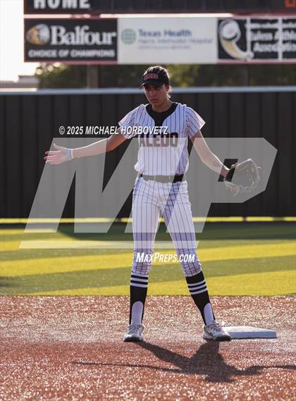 Thumbnail 3 in Melissa @ Aledo (UIL 5A D1 Girls Softball State Semi-Final) photogallery.
