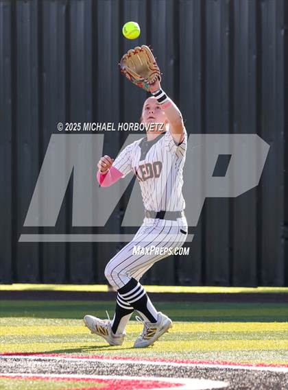 Thumbnail 1 in Melissa @ Aledo (UIL 5A D1 Girls Softball State Semi-Final) photogallery.