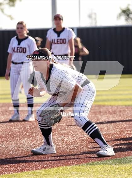 Thumbnail 1 in Melissa @ Aledo (UIL 5A D1 Girls Softball State Semi-Final) photogallery.