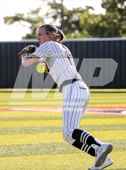 Thumbnail 3 in Melissa @ Aledo (UIL 5A D1 Girls Softball State Semi-Final) photogallery.