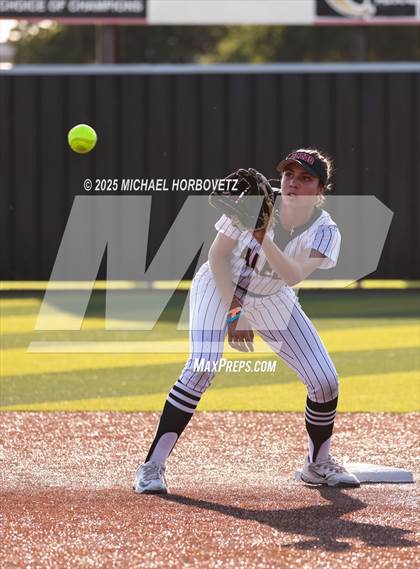 Thumbnail 1 in Melissa @ Aledo (UIL 5A D1 Girls Softball State Semi-Final) photogallery.
