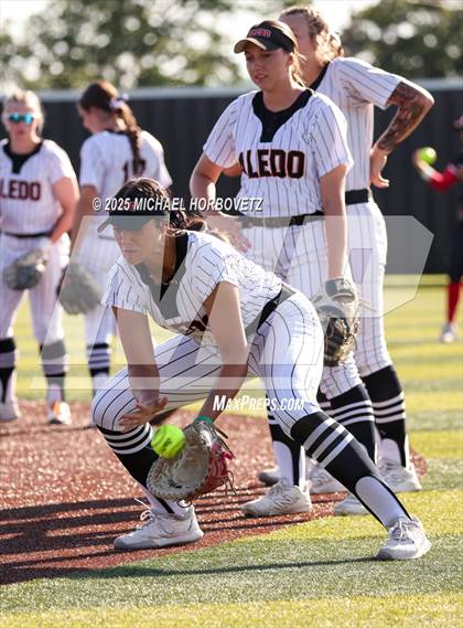 Thumbnail 2 in Melissa @ Aledo (UIL 5A D1 Girls Softball State Semi-Final) photogallery.