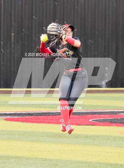 Thumbnail 1 in Melissa @ Aledo (UIL 5A D1 Girls Softball State Semi-Final) photogallery.