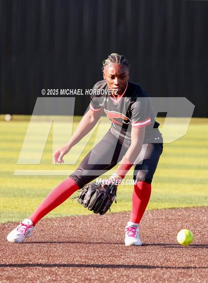 Thumbnail 1 in Melissa @ Aledo (UIL 5A D1 Girls Softball State Semi-Final) photogallery.