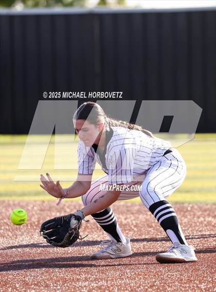 Thumbnail 3 in Melissa @ Aledo (UIL 5A D1 Girls Softball State Semi-Final) photogallery.