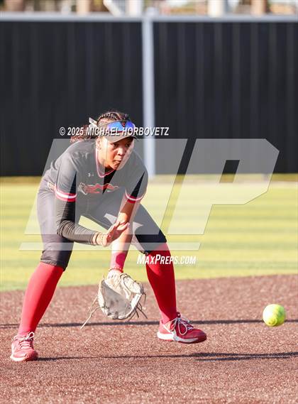Thumbnail 3 in Melissa @ Aledo (UIL 5A D1 Girls Softball State Semi-Final) photogallery.