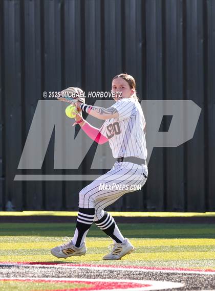 Thumbnail 2 in Melissa @ Aledo (UIL 5A D1 Girls Softball State Semi-Final) photogallery.