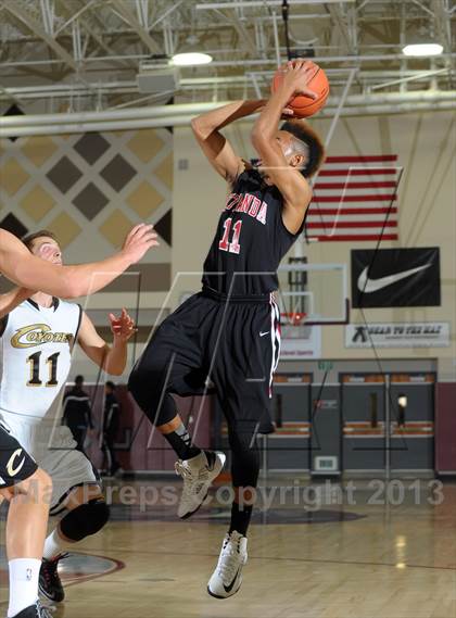Thumbnail 1 in Calabasas vs. Etiwanda (MaxPreps Holiday Classic) photogallery.