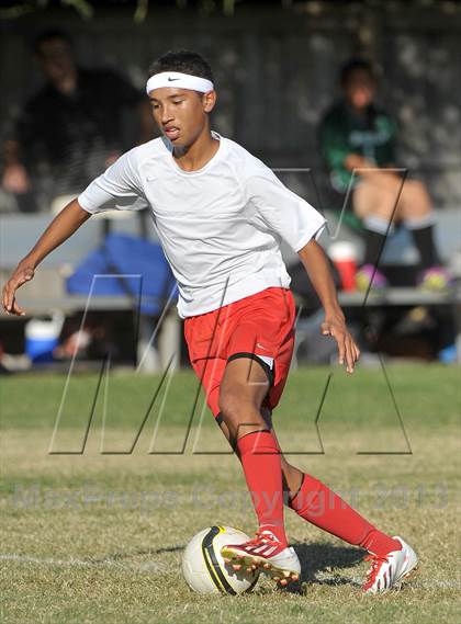 Thumbnail 3 in Lutheran @ Sacramento Country Day photogallery.