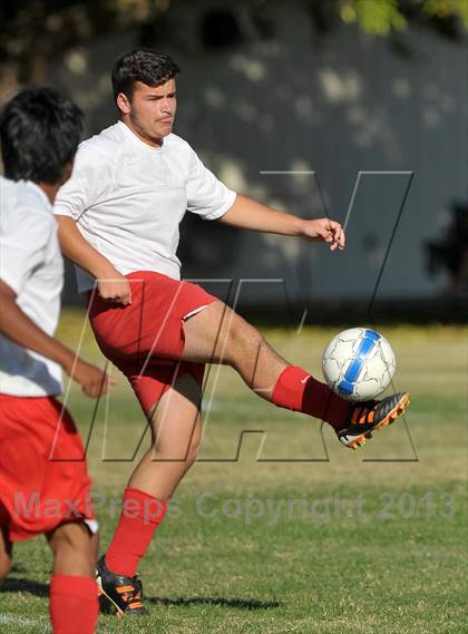 Thumbnail 2 in Lutheran @ Sacramento Country Day photogallery.