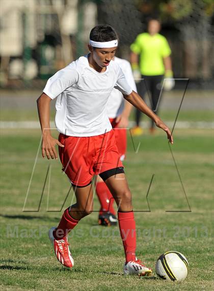 Thumbnail 3 in Lutheran @ Sacramento Country Day photogallery.