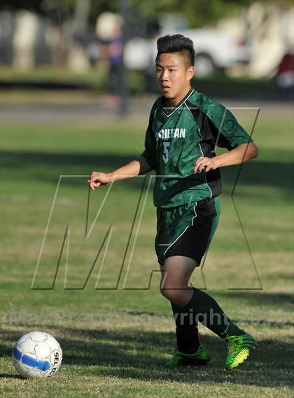 Thumbnail 2 in Lutheran @ Sacramento Country Day photogallery.