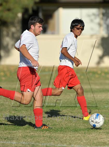 Thumbnail 2 in Lutheran @ Sacramento Country Day photogallery.