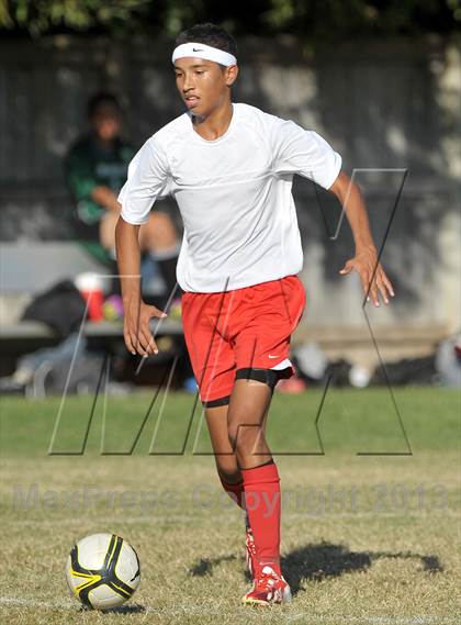 Thumbnail 2 in Lutheran @ Sacramento Country Day photogallery.