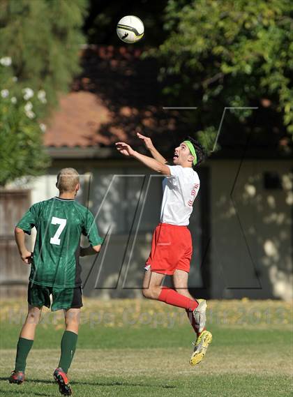 Thumbnail 2 in Lutheran @ Sacramento Country Day photogallery.
