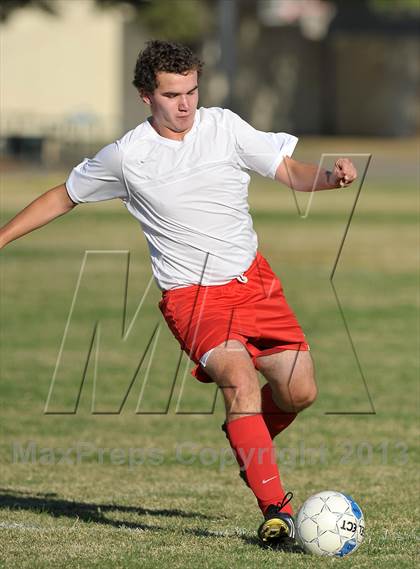 Thumbnail 2 in Lutheran @ Sacramento Country Day photogallery.