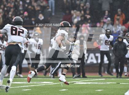 Thumbnail 3 in Bellevue vs. Kennewick (WIAA 3A Final) photogallery.
