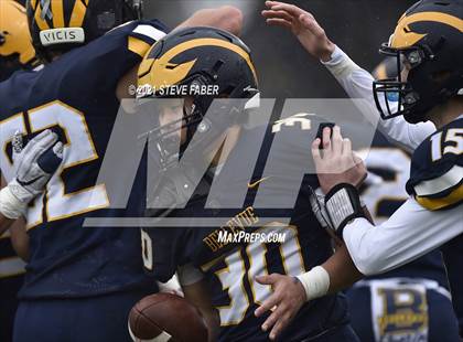 Thumbnail 3 in Bellevue vs. Kennewick (WIAA 3A Final) photogallery.