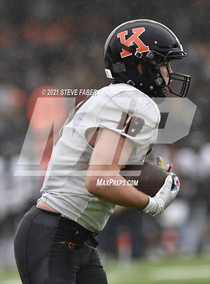 Thumbnail 1 in Bellevue vs. Kennewick (WIAA 3A Final) photogallery.