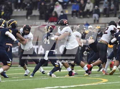 Thumbnail 1 in Bellevue vs. Kennewick (WIAA 3A Final) photogallery.