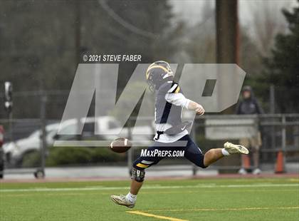 Thumbnail 3 in Bellevue vs. Kennewick (WIAA 3A Final) photogallery.
