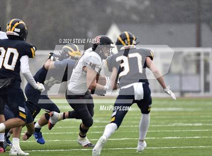 Thumbnail 3 in Bellevue vs. Kennewick (WIAA 3A Final) photogallery.