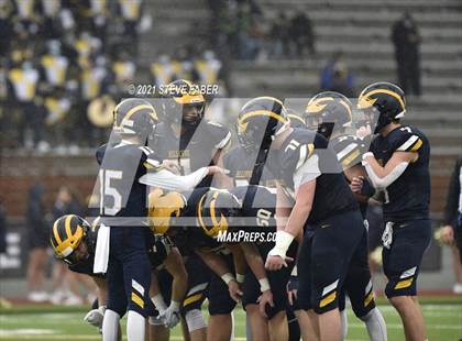 Thumbnail 2 in Bellevue vs. Kennewick (WIAA 3A Final) photogallery.