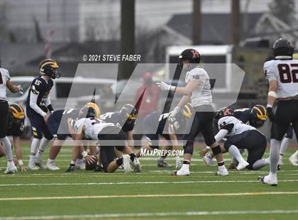 Thumbnail 2 in Bellevue vs. Kennewick (WIAA 3A Final) photogallery.