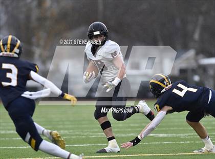 Thumbnail 3 in Bellevue vs. Kennewick (WIAA 3A Final) photogallery.
