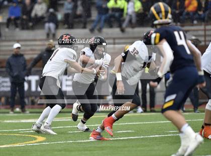 Thumbnail 3 in Bellevue vs. Kennewick (WIAA 3A Final) photogallery.
