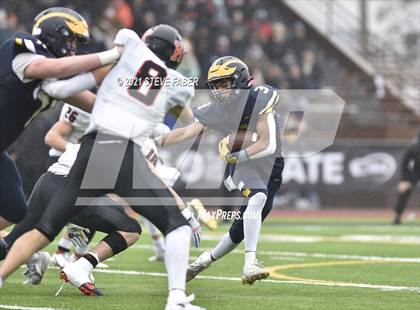 Thumbnail 1 in Bellevue vs. Kennewick (WIAA 3A Final) photogallery.