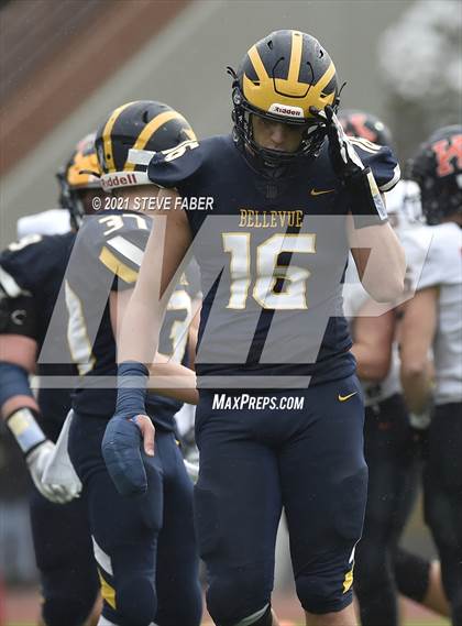 Thumbnail 3 in Bellevue vs. Kennewick (WIAA 3A Final) photogallery.