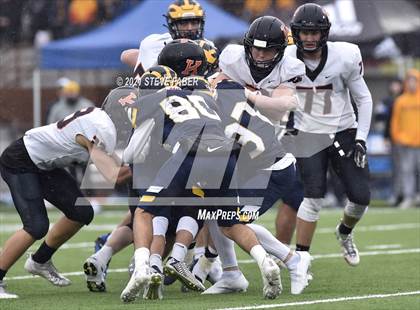 Thumbnail 1 in Bellevue vs. Kennewick (WIAA 3A Final) photogallery.