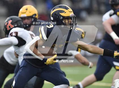 Thumbnail 2 in Bellevue vs. Kennewick (WIAA 3A Final) photogallery.