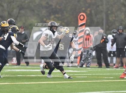 Thumbnail 3 in Bellevue vs. Kennewick (WIAA 3A Final) photogallery.