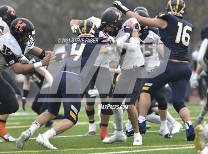 Thumbnail 2 in Bellevue vs. Kennewick (WIAA 3A Final) photogallery.