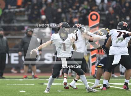 Thumbnail 1 in Bellevue vs. Kennewick (WIAA 3A Final) photogallery.