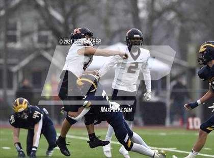 Thumbnail 3 in Bellevue vs. Kennewick (WIAA 3A Final) photogallery.