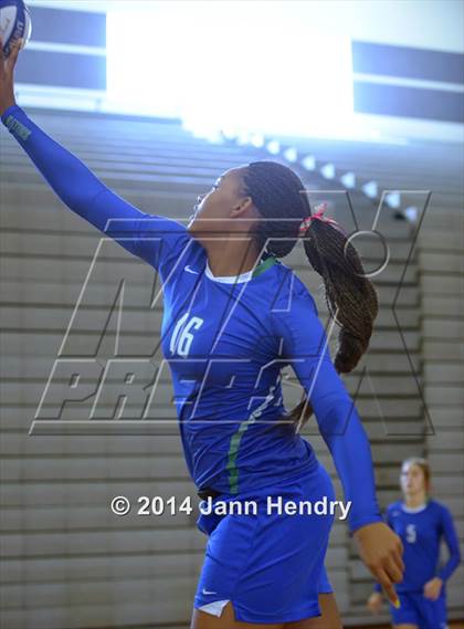 Thumbnail 3 in Xavier College Prep vs. Marymount (Durango Fall Classic) photogallery.