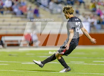 Thumbnail 2 in Lumberton vs. Hargrave (UIL 4A Soccer Region 3 & 4 Regional Quarters) photogallery.