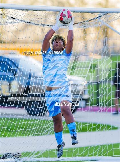 Thumbnail 3 in Lumberton vs. Hargrave (UIL 4A Soccer Region 3 & 4 Regional Quarters) photogallery.
