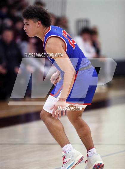 Thumbnail 2 in Westlake vs. Wagner (UIL 6A Area Playoff) photogallery.