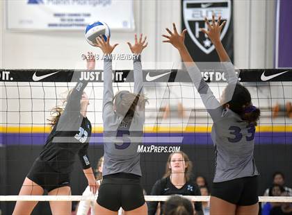 Thumbnail 3 in Rancho Cucamonga vs. Mercy (Durango Fall Classic) photogallery.
