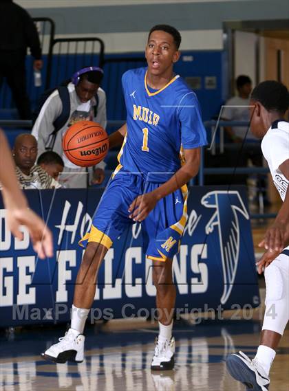 Thumbnail 3 in Muir vs. Mayfair (Cavalier Classic) photogallery.
